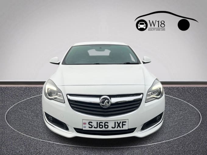 2025 Vauxhall Insignia