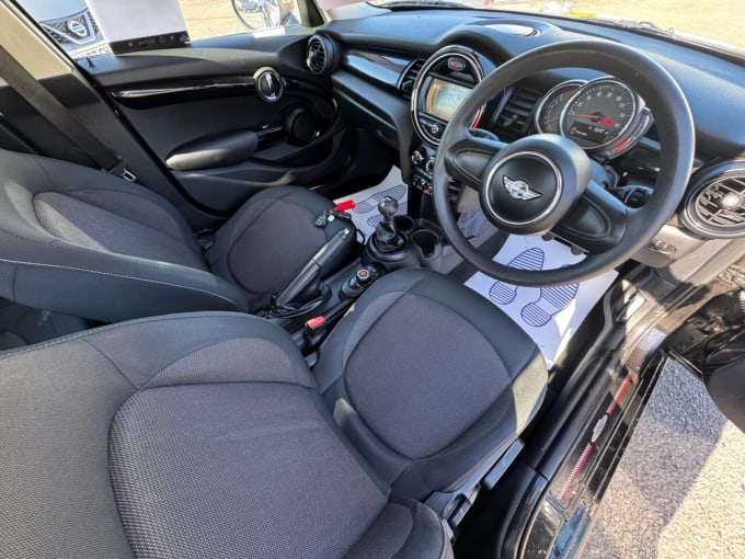 2025 Mini Hatch