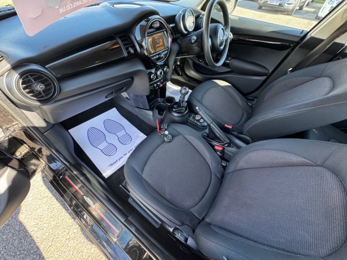 2025 Mini Hatch