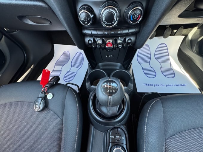 2025 Mini Hatch