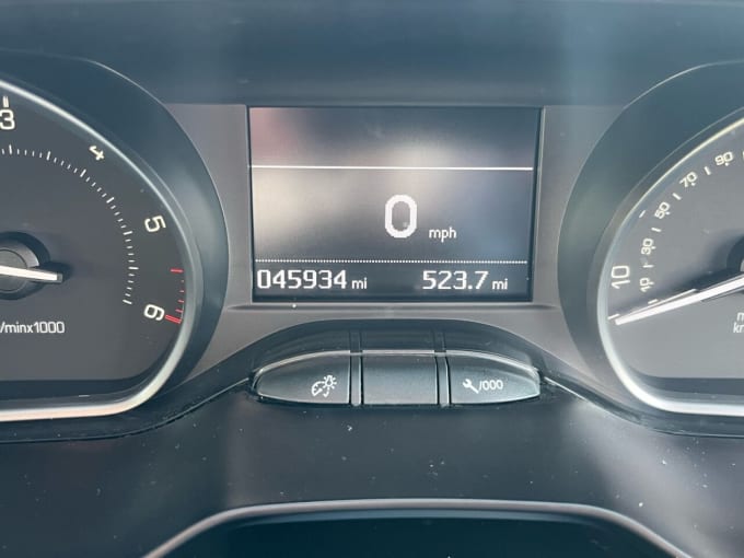 2025 Peugeot 208
