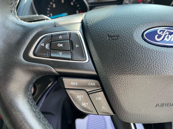 2025 Ford Kuga
