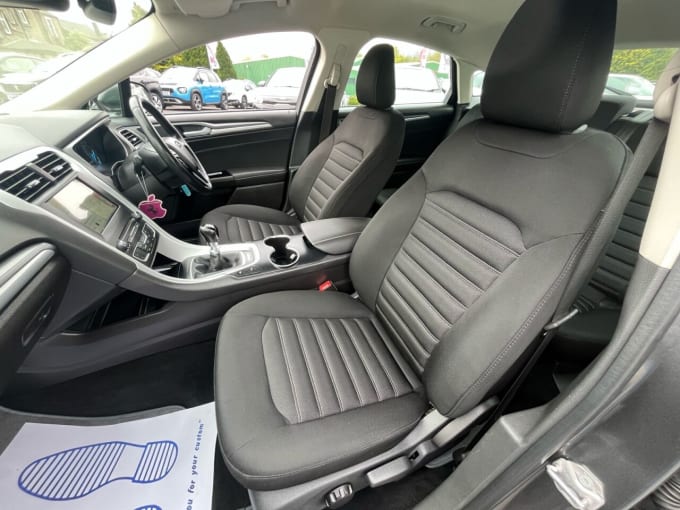 2025 Ford Mondeo