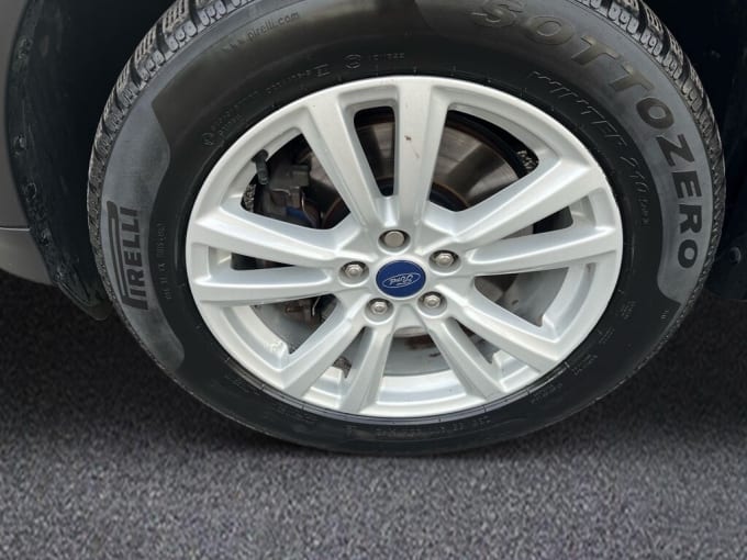 2025 Ford Kuga