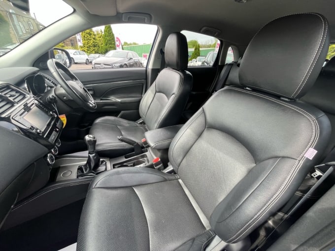 2025 Mitsubishi Asx