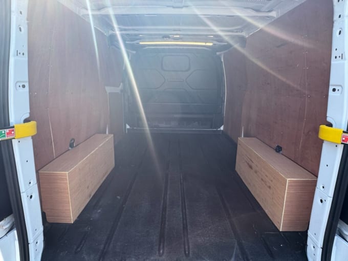 2025 Ford Transit Custom