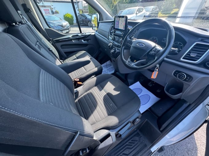 2025 Ford Transit Custom