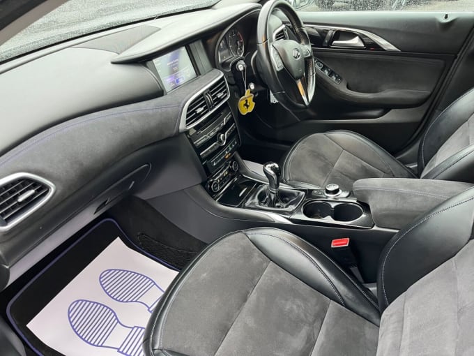 2025 Infiniti Q30