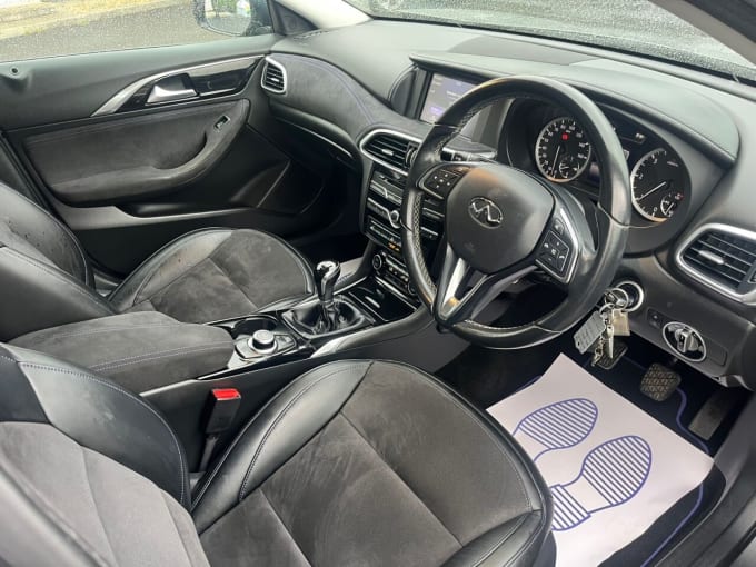 2025 Infiniti Q30