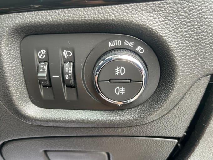 2025 Vauxhall Astra