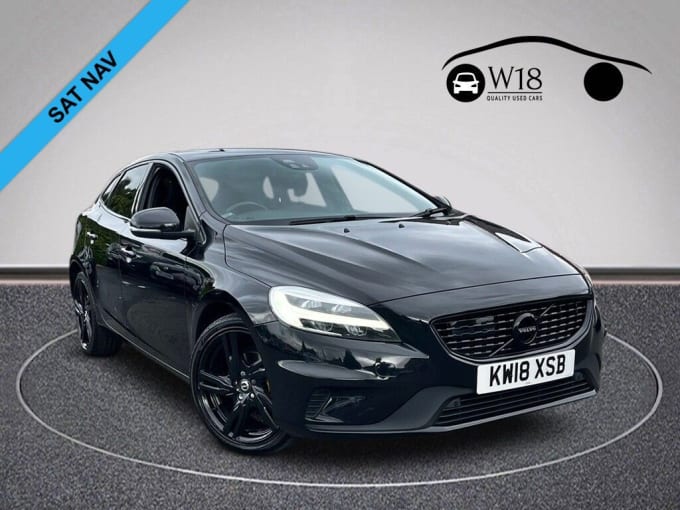 2025 Volvo V40