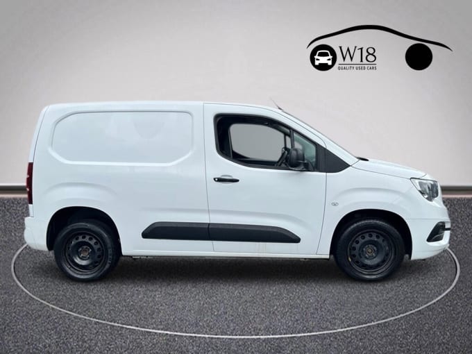 2025 Vauxhall Combo