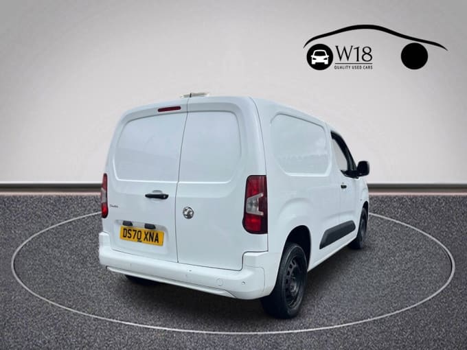 2025 Vauxhall Combo