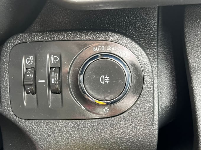 2025 Vauxhall Combo