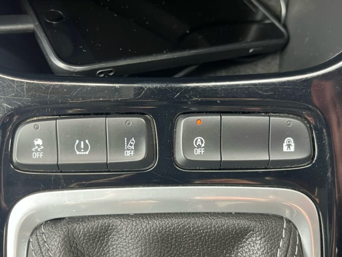 2025 Vauxhall Crossland X