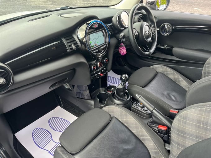 2025 Mini Hatch