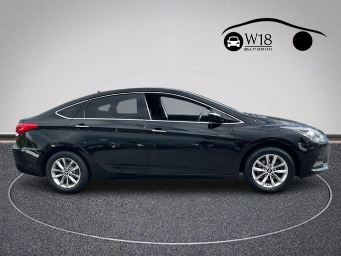 2025 Hyundai I40