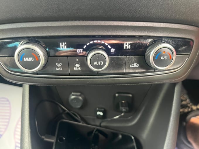 2025 Vauxhall Crossland X