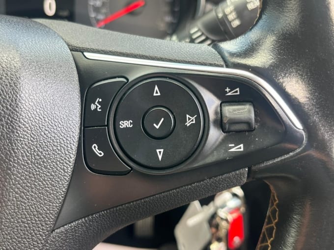 2025 Vauxhall Crossland X