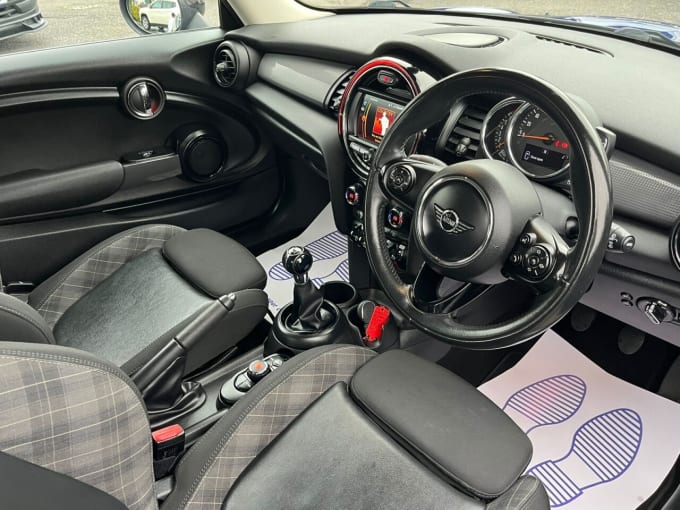2018 Mini Hatch