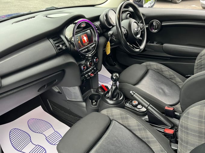 2018 Mini Hatch