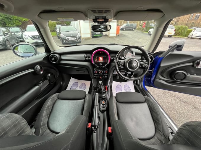 2018 Mini Hatch