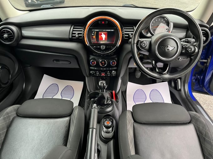 2018 Mini Hatch