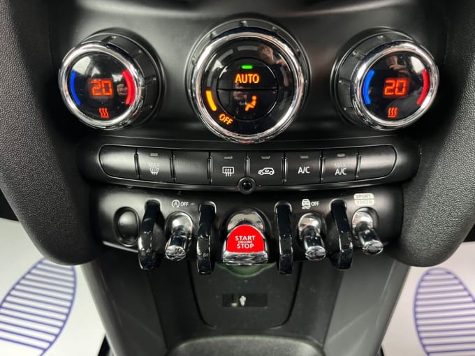 2018 Mini Hatch