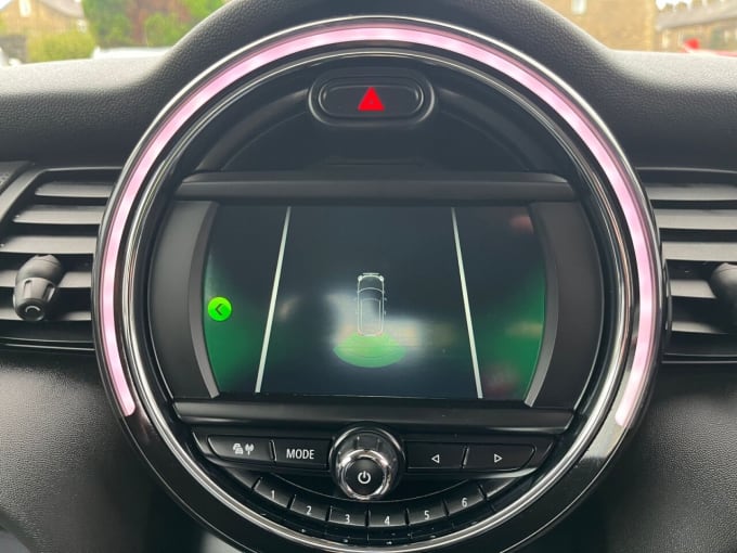 2018 Mini Hatch