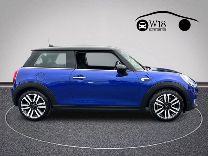 2018 Mini Hatch