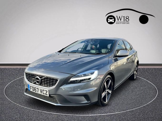 2018 Volvo V40