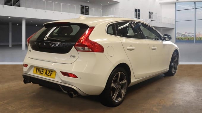 2024 Volvo V40