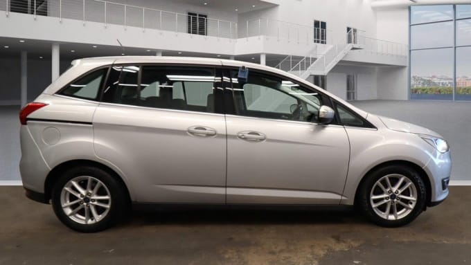 2025 Ford Grand C-max