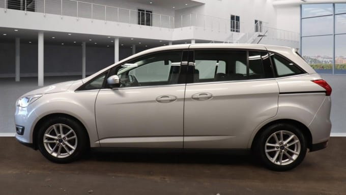 2025 Ford Grand C-max