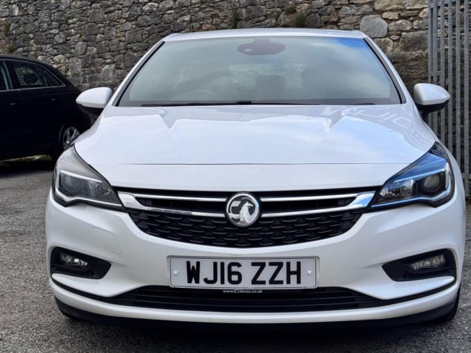 2025 Vauxhall Astra