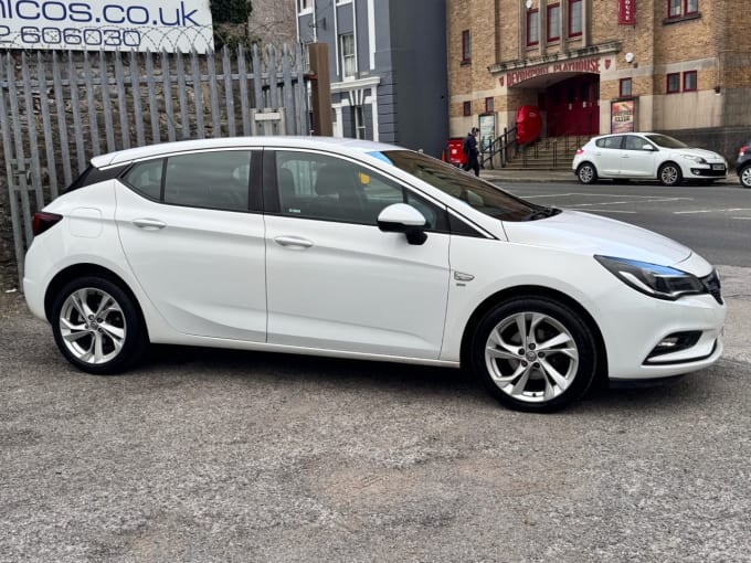 2025 Vauxhall Astra