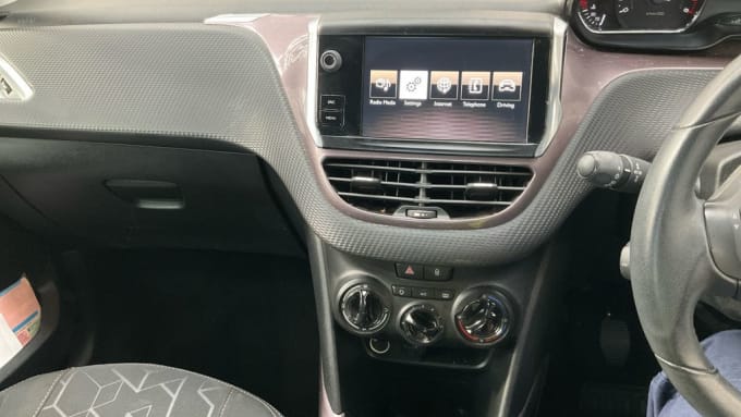 2025 Peugeot 2008