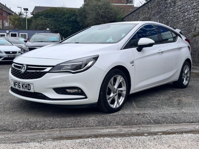 2025 Vauxhall Astra