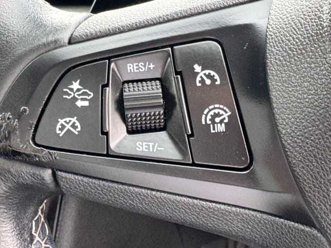 2025 Vauxhall Astra