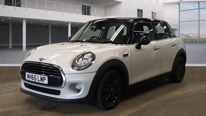 2025 Mini Hatch