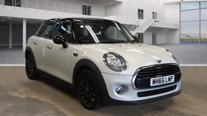 2025 Mini Hatch