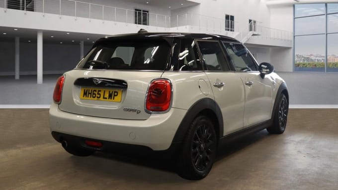 2025 Mini Hatch