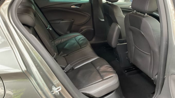 2025 Vauxhall Astra