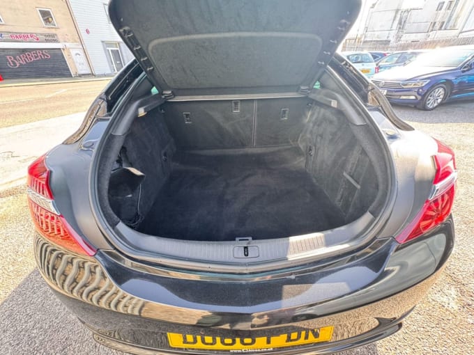 2025 Vauxhall Insignia