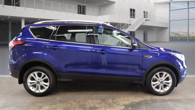 2025 Ford Kuga
