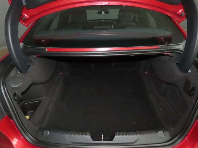 2025 Jaguar Xe