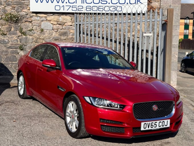 2025 Jaguar Xe