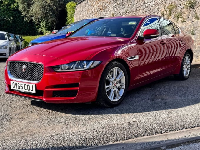 2025 Jaguar Xe