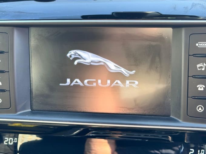 2025 Jaguar Xe