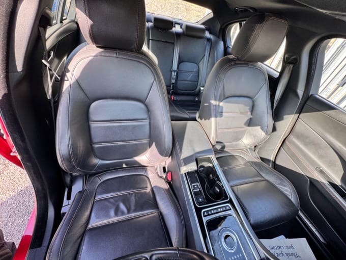 2025 Jaguar Xe